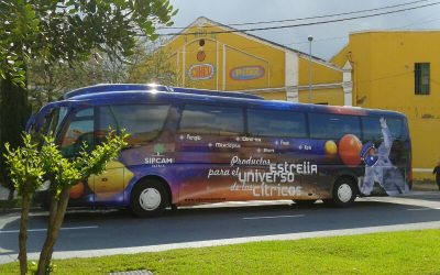 El autobús de los cítricos que ha puesto Improe para los asistentes de la zona de levante a finalizado esta semana.