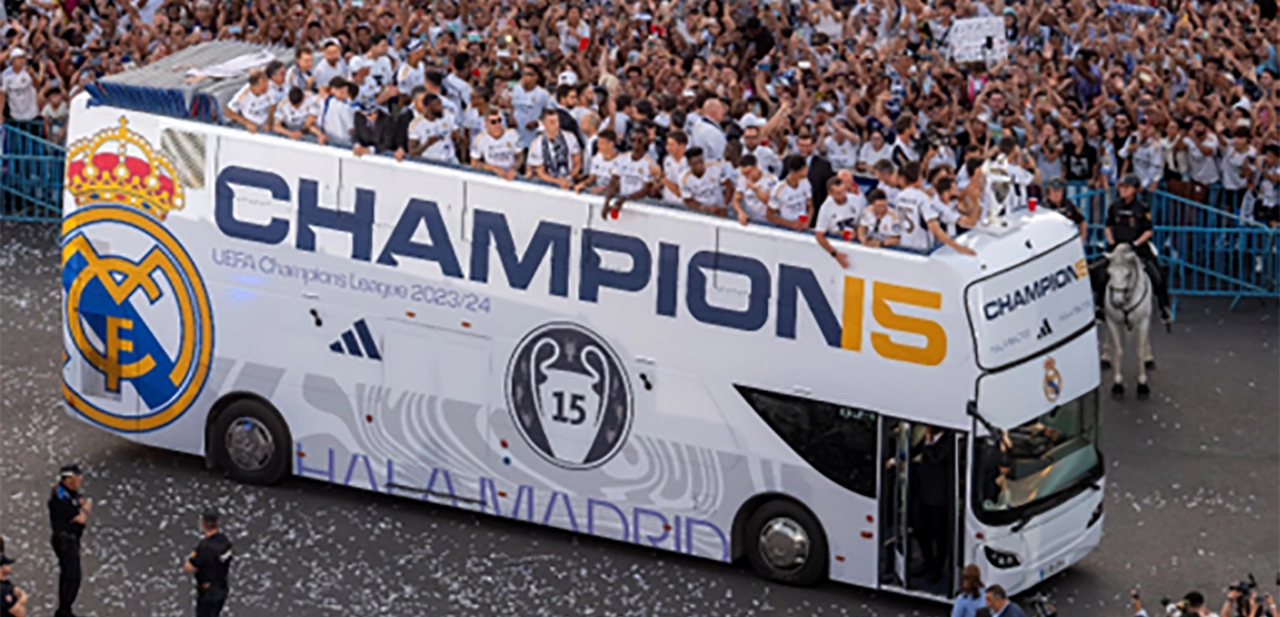 Autobus celebración 15º chamnpion Real Madrid