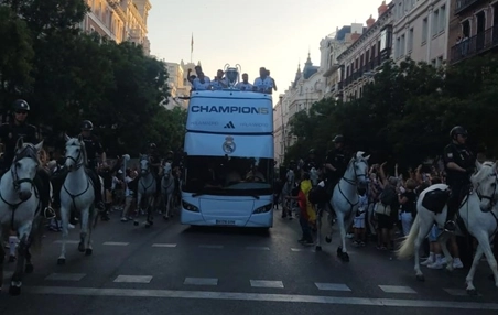 Autobús Real Madrid 15º Champion