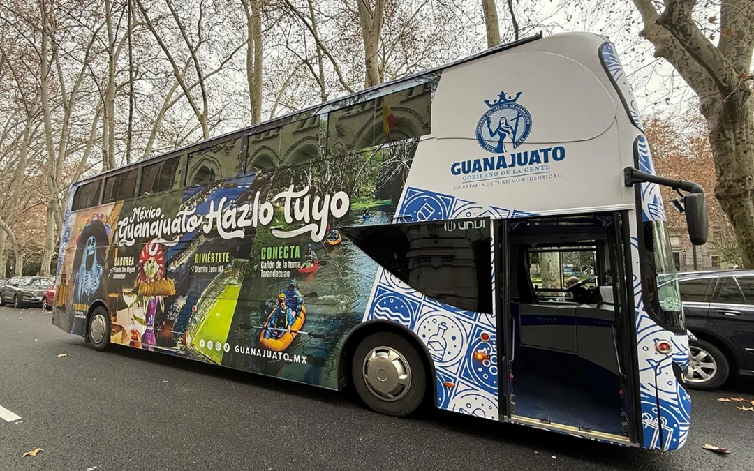 Guanajuato lleva su sazón a la ciudad de Madrid con un autobús descapotable